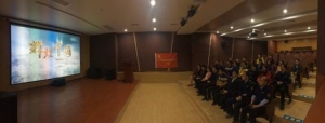 縱覽集團組織觀看影片《厲害了，我的國》