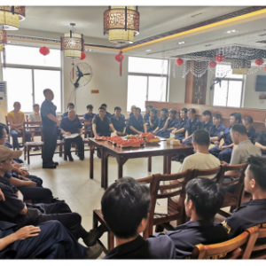“交流面對(duì)面，溝通心連心” 縱覽集團(tuán)開展生產(chǎn)基層骨干員工交流會(huì) ... ... ... ... ...